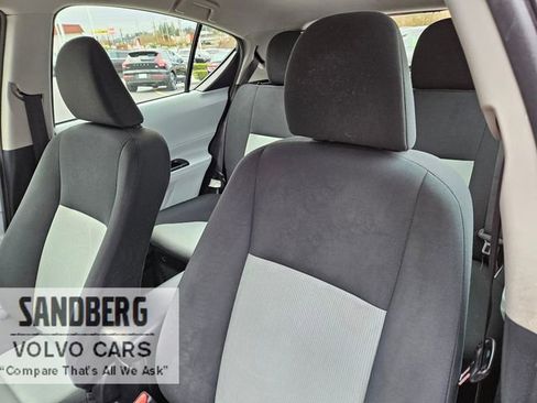 Used 2014 Toyota Prius C Three image 13