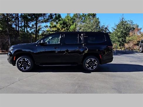 New 2025 Jeep Wagoneer Series II image 28