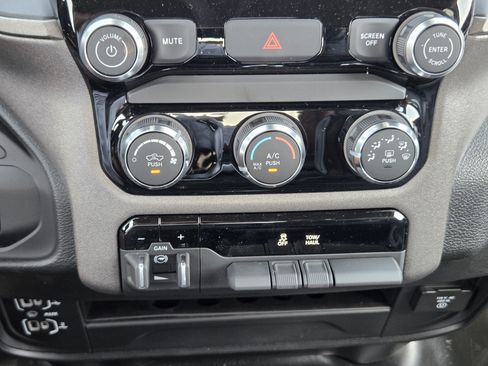 New 2026 RAM 2500 Tradesman w/ Chrome Appearance Group AWD/4WD image 15