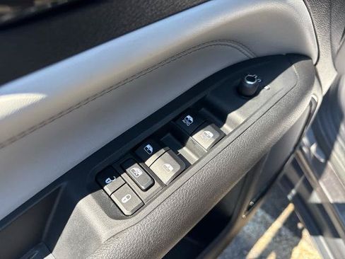 Used 2023 Jeep Compass Limited AWD/4WD image 15