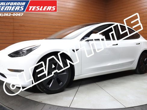 Used 2023 Tesla Model 3 Standard Range image 1