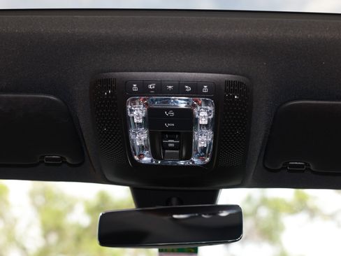 Used 2021 Mercedes-Benz CLA 250 w/ AMG Line image 55