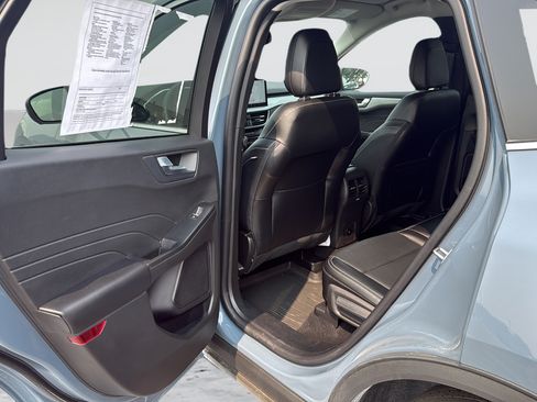 Used 2023 Ford Escape Platinum AWD/4WD image 35