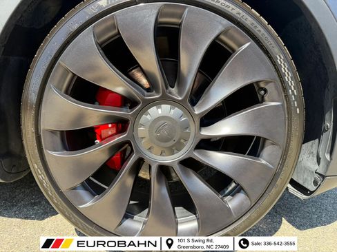 Used 2022 Tesla Model Y Performance AWD/4WD image 23