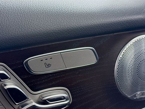 Used 2019 Mercedes-Benz GLC 300 image 21
