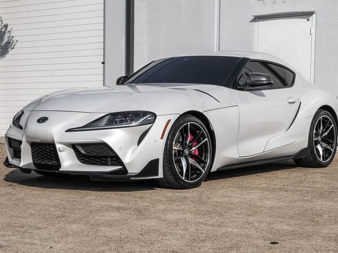 Used 2022 Toyota Supra Premium image 2