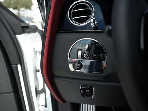 New 2026 Rolls-Royce Cullinan AWD/4WD image 29