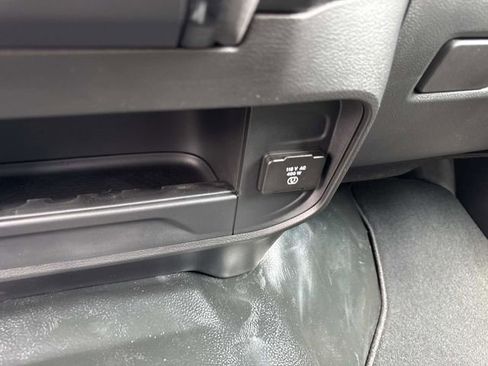 New 2026 RAM 3500 Tradesman AWD/4WD image 27