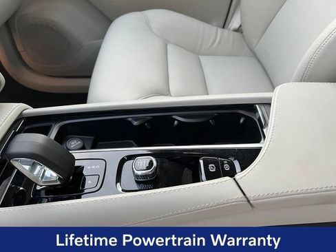 Certified 2025 Volvo XC90 B5 Plus w/ Protection Package Premier AWD/4WD image 14