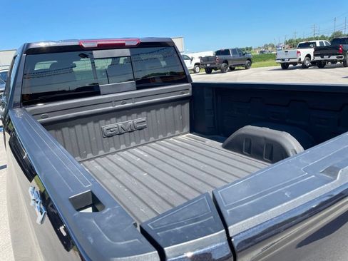 Used 2026 GMC Sierra 1500 SLT w/ SLT Convenience Package AWD/4WD image 7