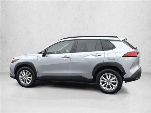 Certified 2025 Toyota Corolla Cross LE image 8