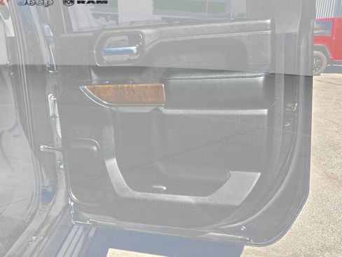 Used 2023 GMC Sierra 3500 Denali w/ Denali Ultimate Package image 26