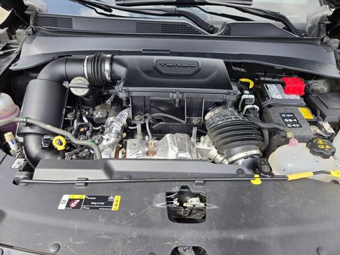 Used 2025 Jeep Compass Limited image 30