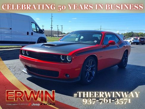 Certified 2022 Dodge Challenger R/T w/ Blacktop Package image 8