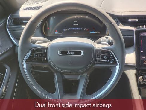 Used 2024 Jeep Grand Cherokee Overland w/ Luxury Tech Group IV AWD/4WD image 35