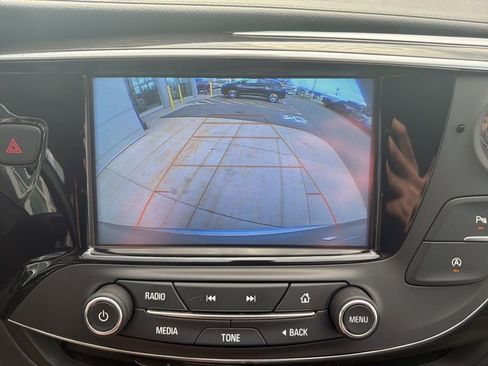 Used 2020 Buick Envision Essence AWD/4WD image 27