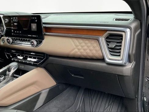 Used 2023 GMC Canyon Denali AWD/4WD image 18