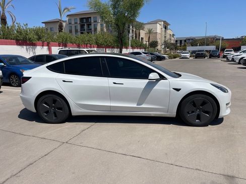 Used 2023 Tesla Model 3 Standard Range RWD image 3