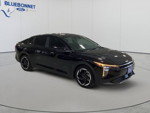 Used 2025 Kia K4 EX FWD image 3