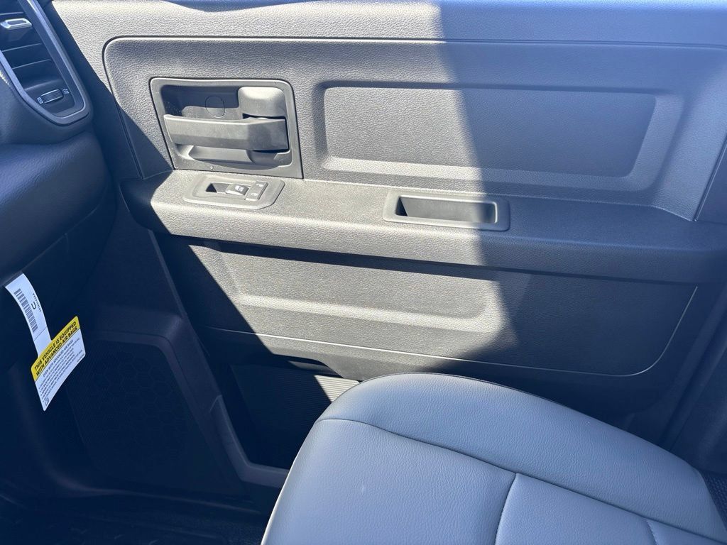 New 2026 RAM 5500 Tradesman w/ Chrome Appearance Group AWD/4WD image 21