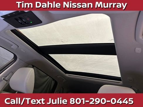 Used 2025 Nissan Rogue SL w/ SL Premium Package AWD/4WD image 33