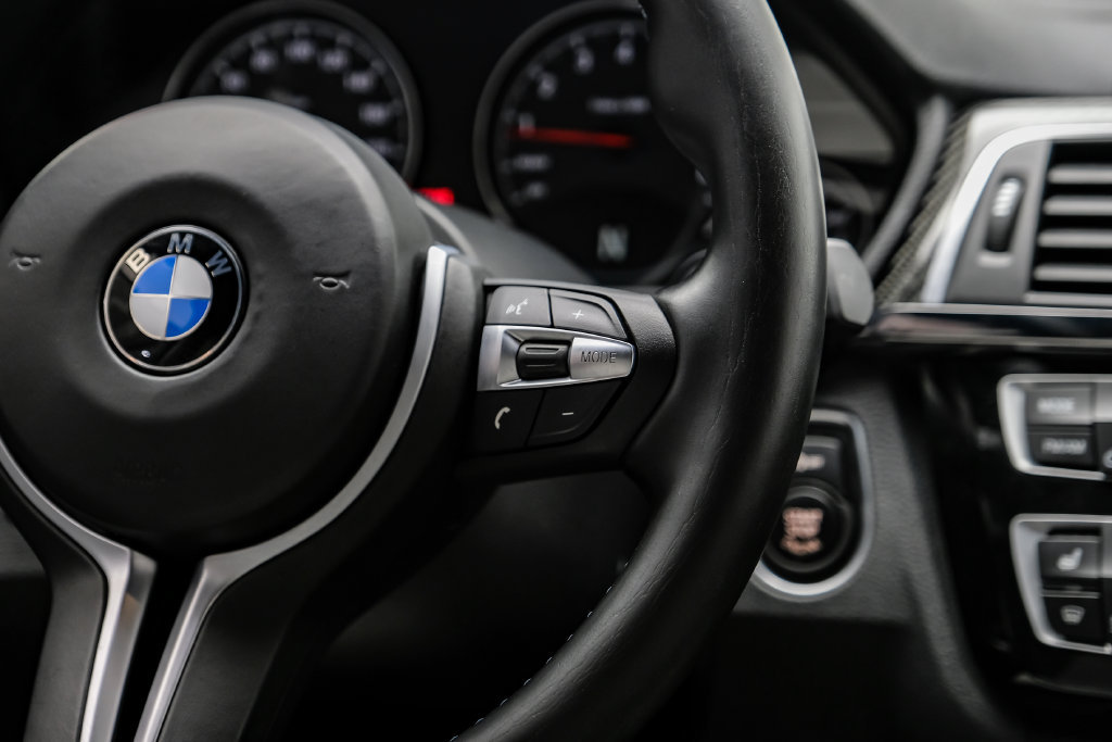 Used 2018 BMW M3 RWD image 21