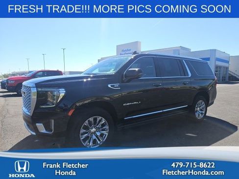 Used 2022 GMC Yukon XL Denali image 1