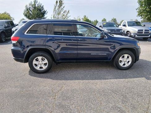 Used 2014 Jeep Grand Cherokee Laredo w/ Quick Order Package 23E AWD/4WD image 2