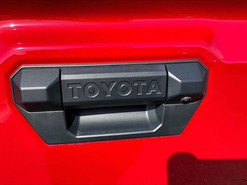 New 2025 Toyota Tacoma TRD Off-Road AWD/4WD image 15