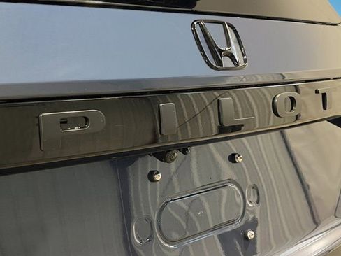 New 2026 Honda Pilot Touring image 7