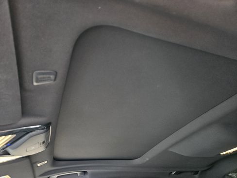 Used 2021 BMW 530i w/ Convenience Package image 32