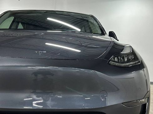 Used 2022 Tesla Model Y Long Range AWD/4WD image 5