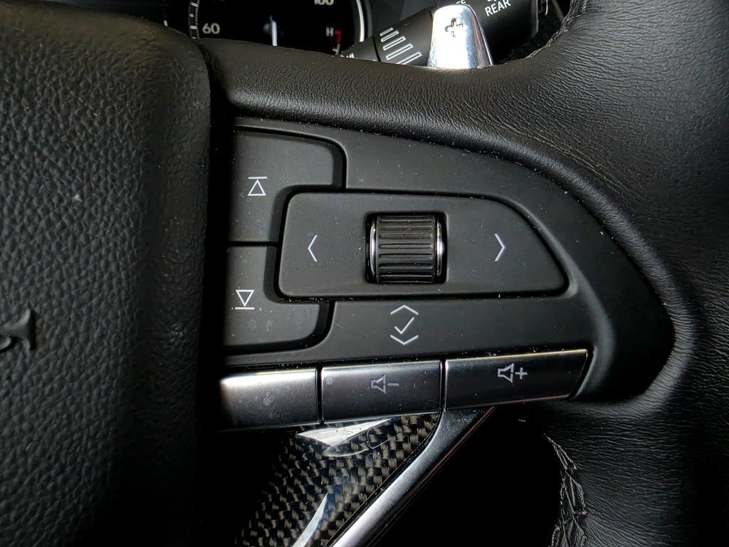 Used 2025 Cadillac XT6 Sport w/ LPO, Floor Liner Package AWD/4WD image 28