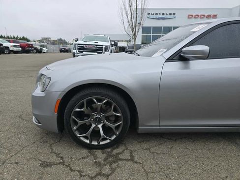 Used 2017 Chrysler 300 S image 6