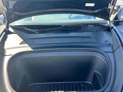 Used 2025 Tesla Model Y Long Range image 12