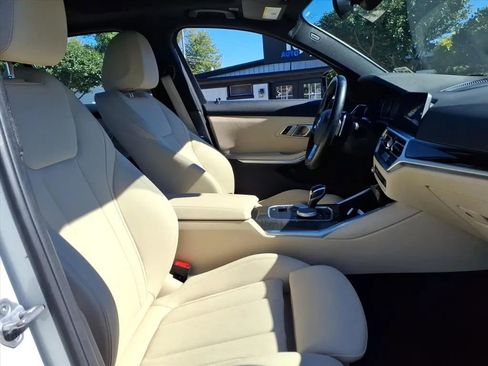 Used 2021 BMW 330i xDrive Sedan w/ Convenience Package image 9