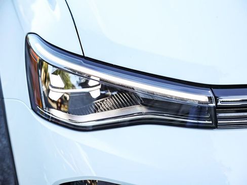 New 2026 Volkswagen Taos S image 13