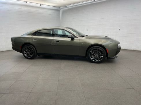 New 2026 Dodge Charger R/T w/ Blacktop Package AWD/4WD image 2