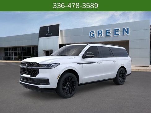 New 2026 Lincoln Navigator L Reserve w/ Jet Appearance Package AWD/4WD image 1