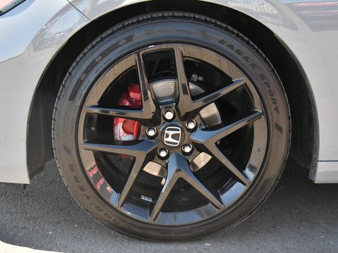 Used 2025 Honda Civic Sport image 12