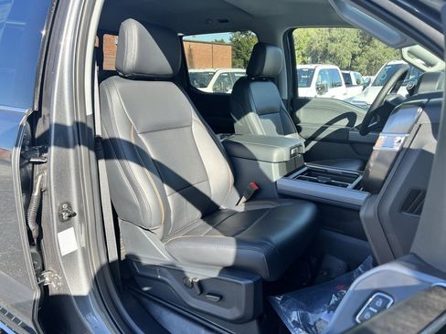 New 2026 Ford F350 Lariat image 19