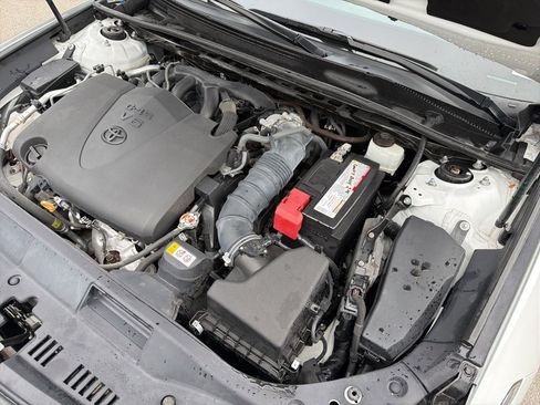 Used 2019 Toyota Avalon XLE image 15