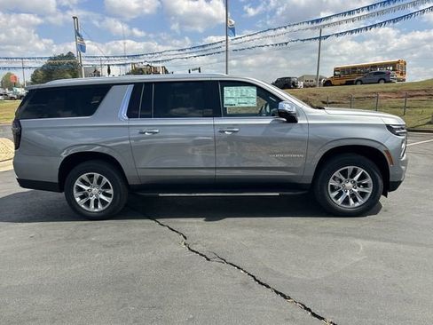 New 2026 Chevrolet Suburban Premier w/ Sun And Tow Package AWD/4WD image 4
