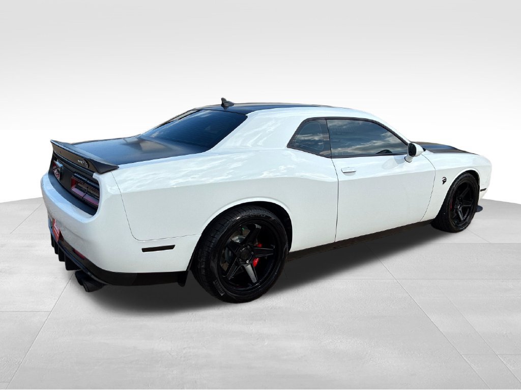 Used 2022 Dodge Challenger SRT Hellcat w/ Plus Package RWD image 5
