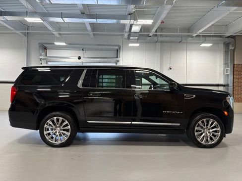 Used 2023 GMC Yukon XL Denali w/ Max Trailering Package AWD/4WD image 8