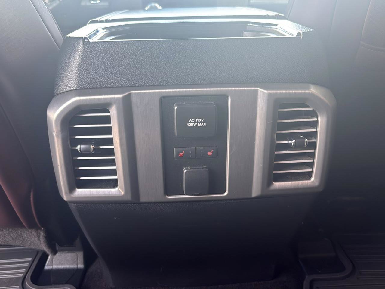 Used 2015 Ford F150 Platinum w/ Equipment Group 701A Luxury AWD/4WD image 26