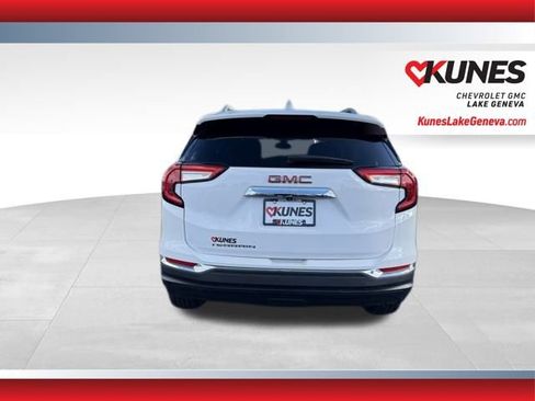 Used 2024 GMC Terrain SLT image 7
