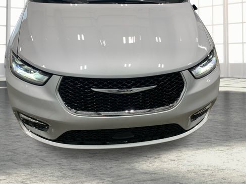 New 2026 Chrysler Pacifica Select image 20