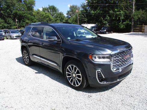 Used 2021 GMC Acadia Denali w/ Denali Ultimate Package AWD/4WD image 8
