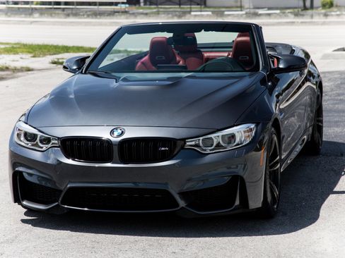 Used 2016 BMW M4 Convertible image 8